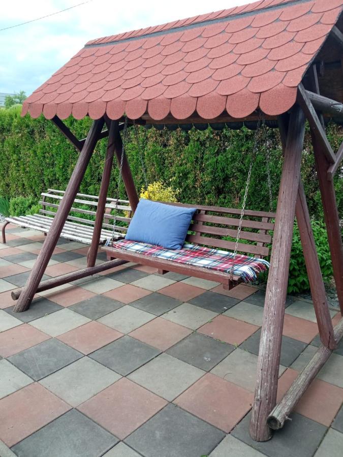 فندق Subcetate في  Casa Iuliana المظهر الخارجي الصورة